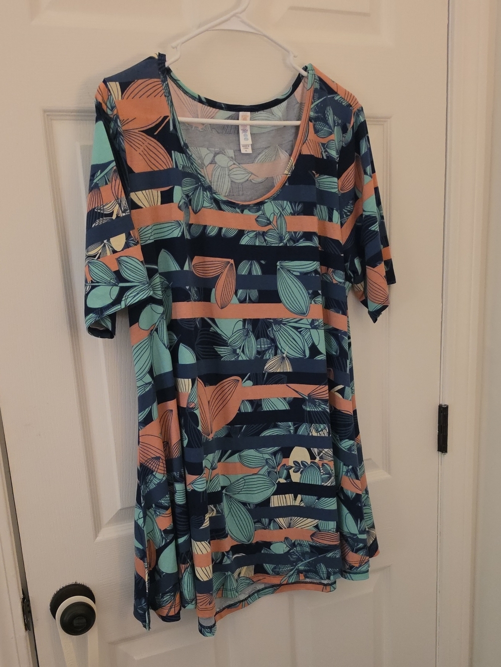 Lularoe XL Classic T Women's Navy Floral Stripe